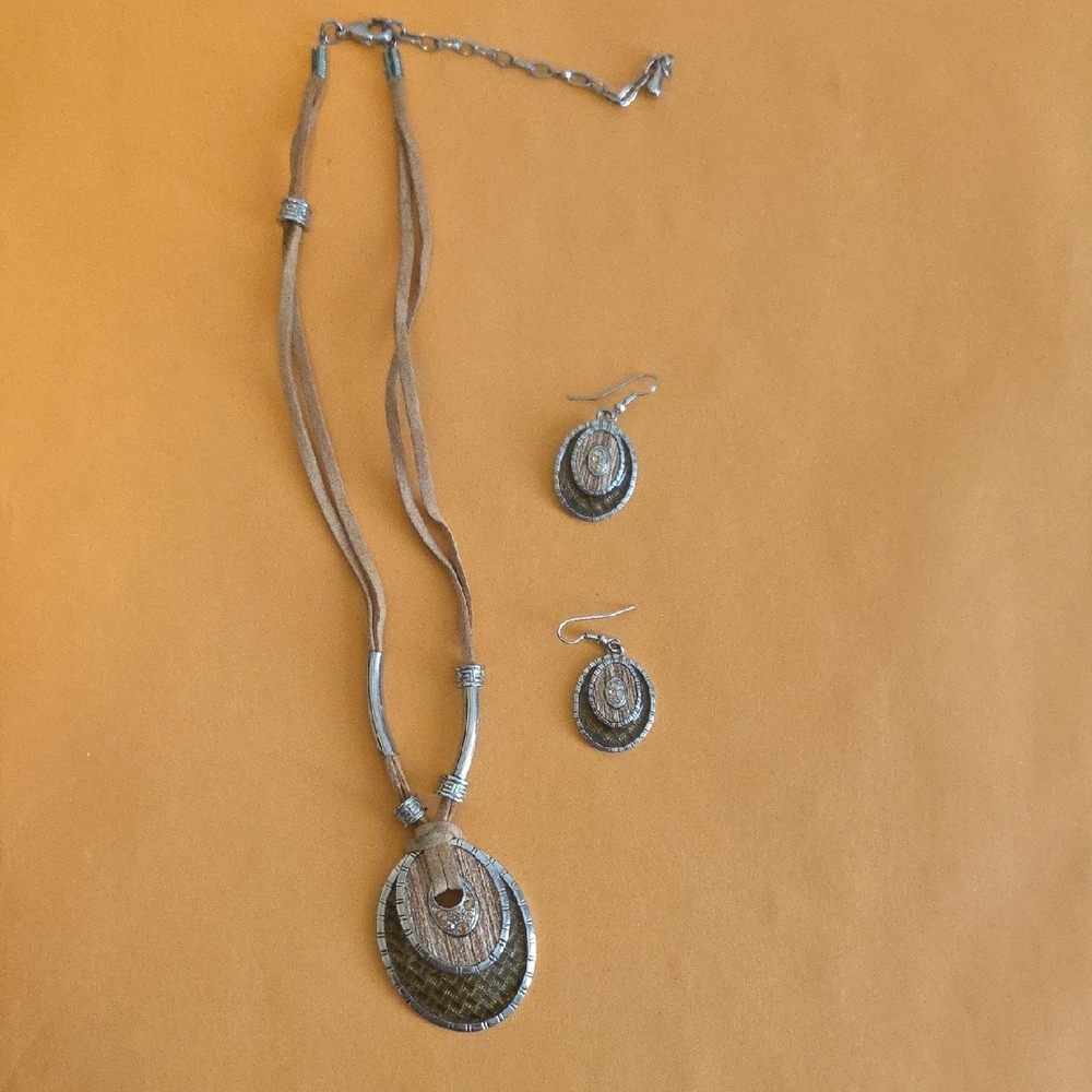 Elegant French Made Silver and Tan Jewelry Set